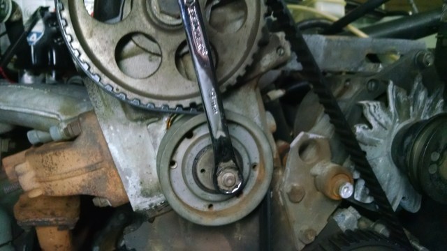 Esticador da correia dentada